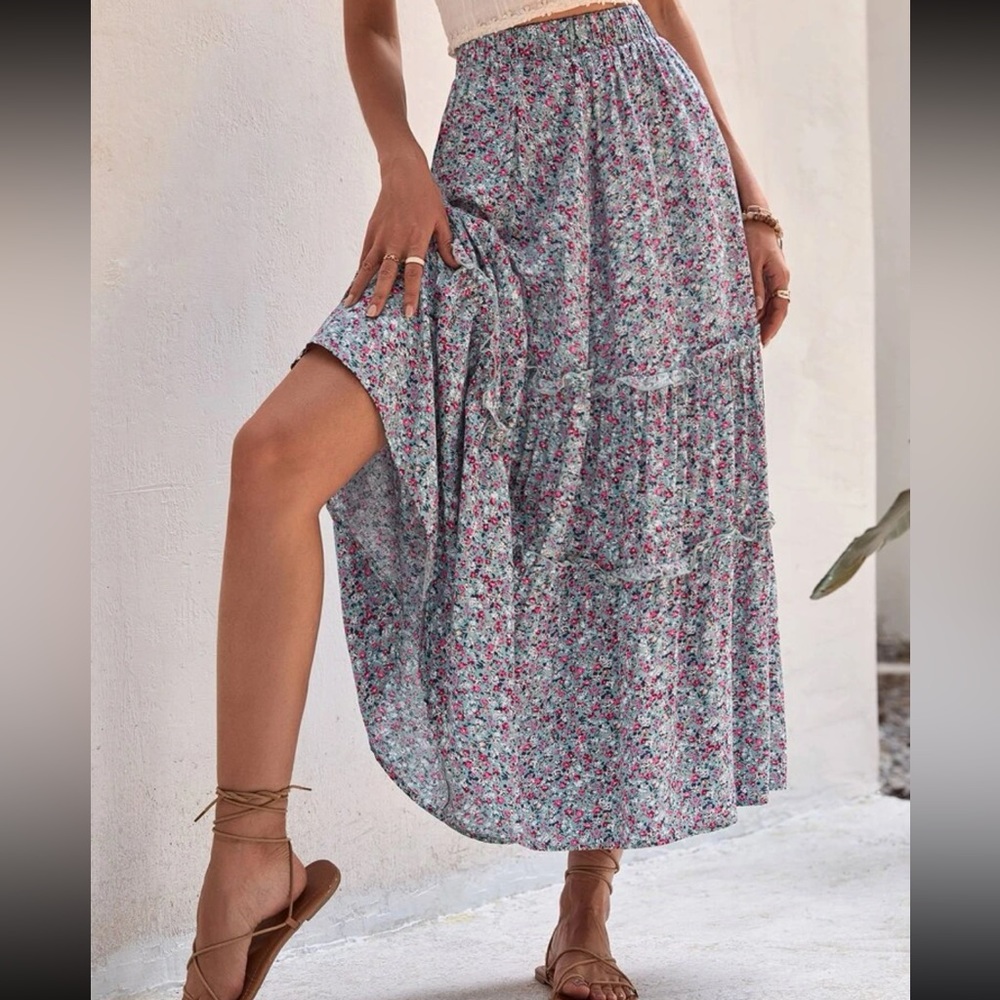 Boho ditsy floral print ruffle hem maxi skirt